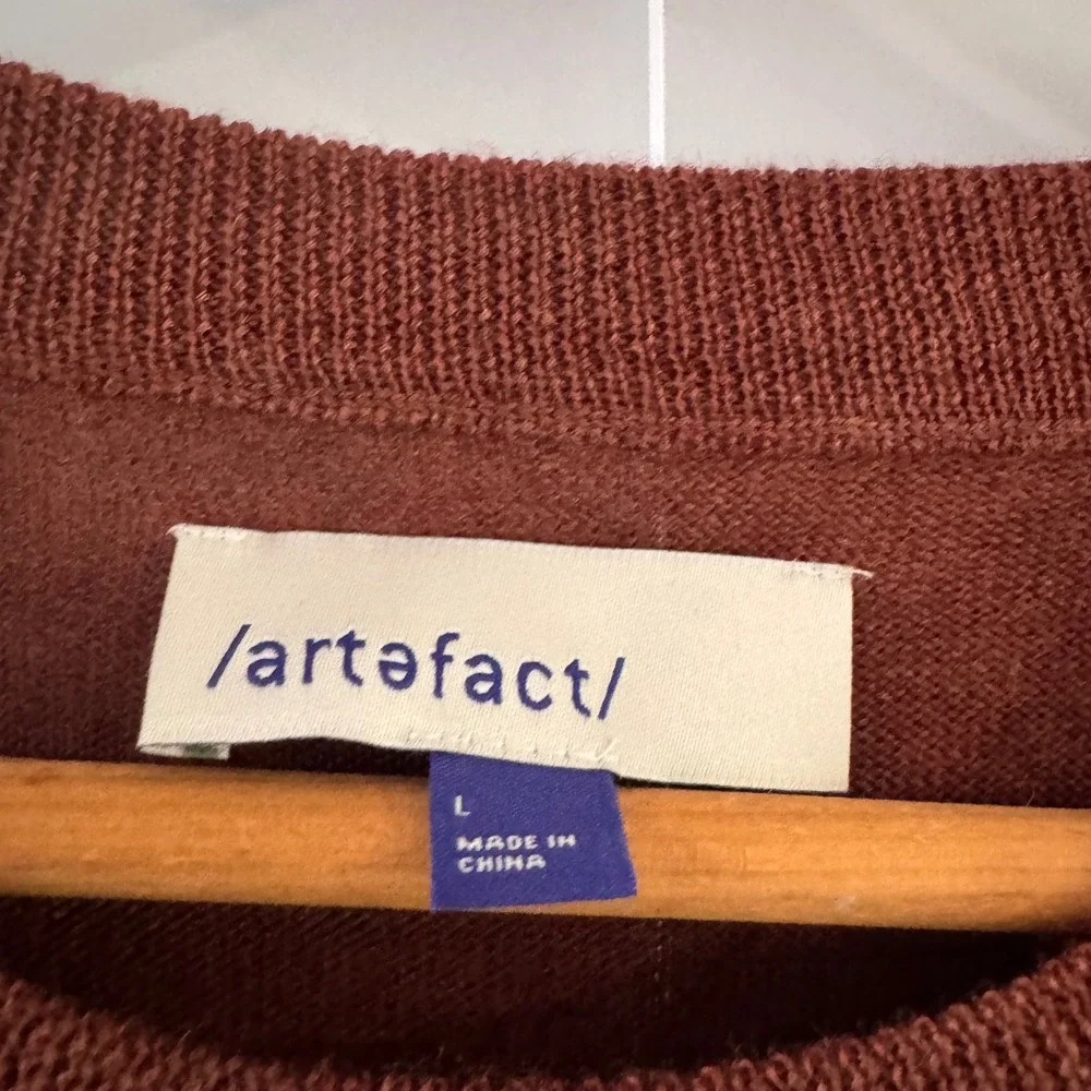 Artefact crewneck sweater